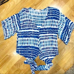 LOVE STITCH TIE FRONT TOP